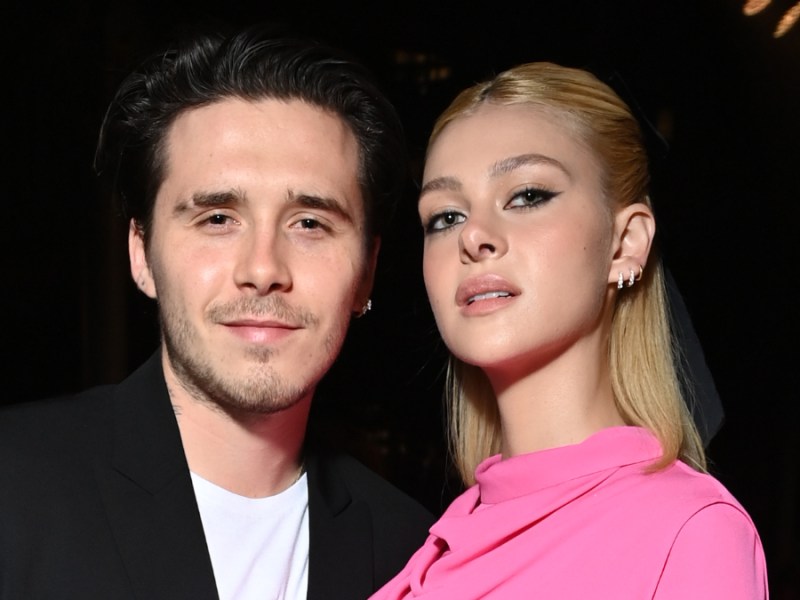 Brooklyn Beckham und Nicola Peltz bei der Valentino Show im Rahmen der Paris Fashion Week Anfang Oktober 2021.