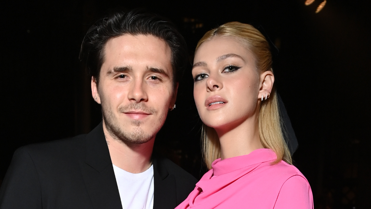 Brooklyn Beckham und Nicola Peltz bei der Valentino Show im Rahmen der Paris Fashion Week Anfang Oktober 2021.