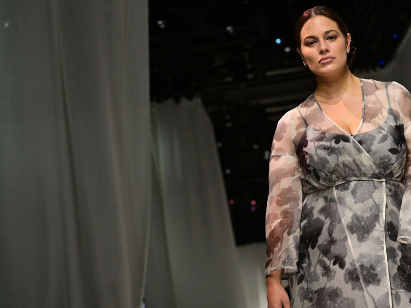 Ashley Graham: Selfie 3 Monate nach Zwillingsgeburt